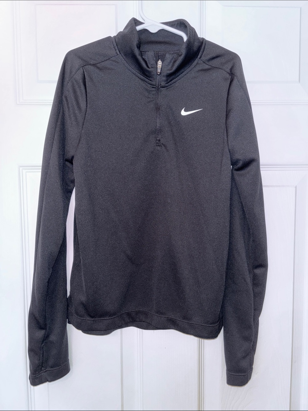 Nike girls activewear quarter zip size medium
